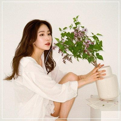It's Lilac May 2020 Album Cover